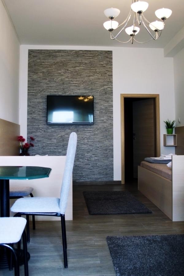 Rooms Fitea Osijek Buitenkant foto